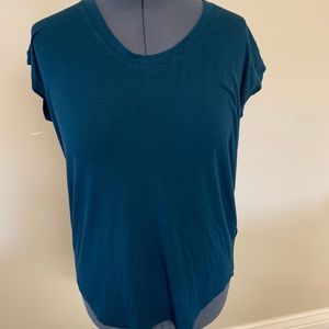 Athleta cloudlight stratus tee